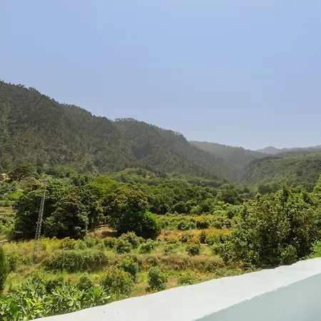 El Llano - Parrales Villa *